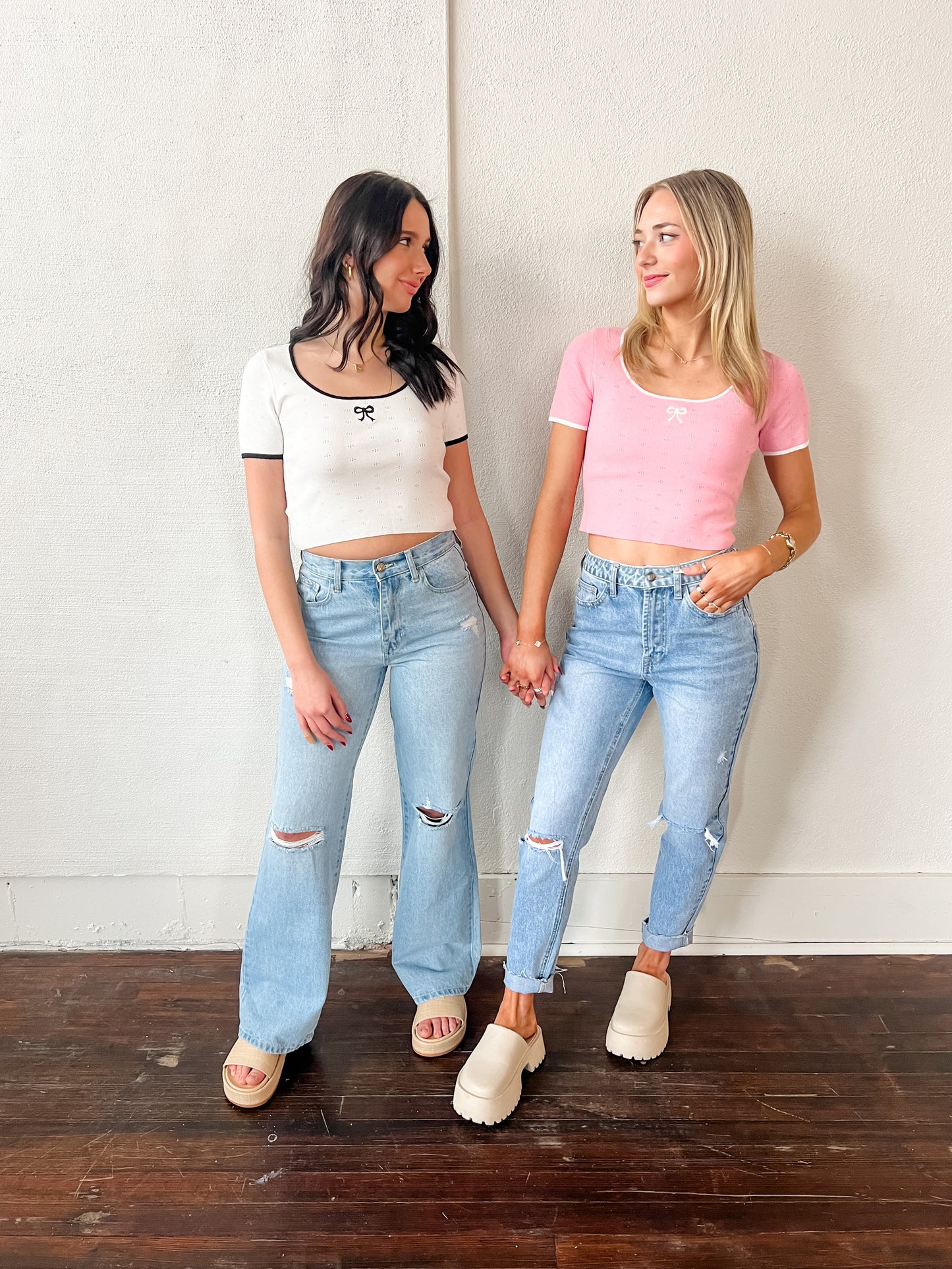 Scoop Neck Bow Knit Crop - Black/White