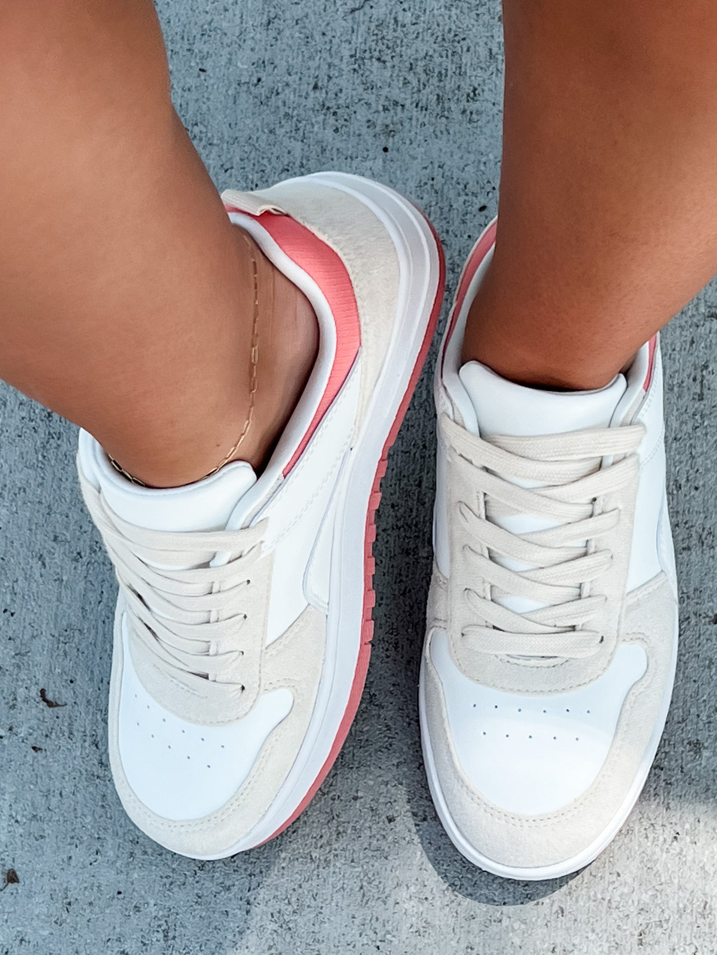 Wild & Free Sneakers - Beige/Coral