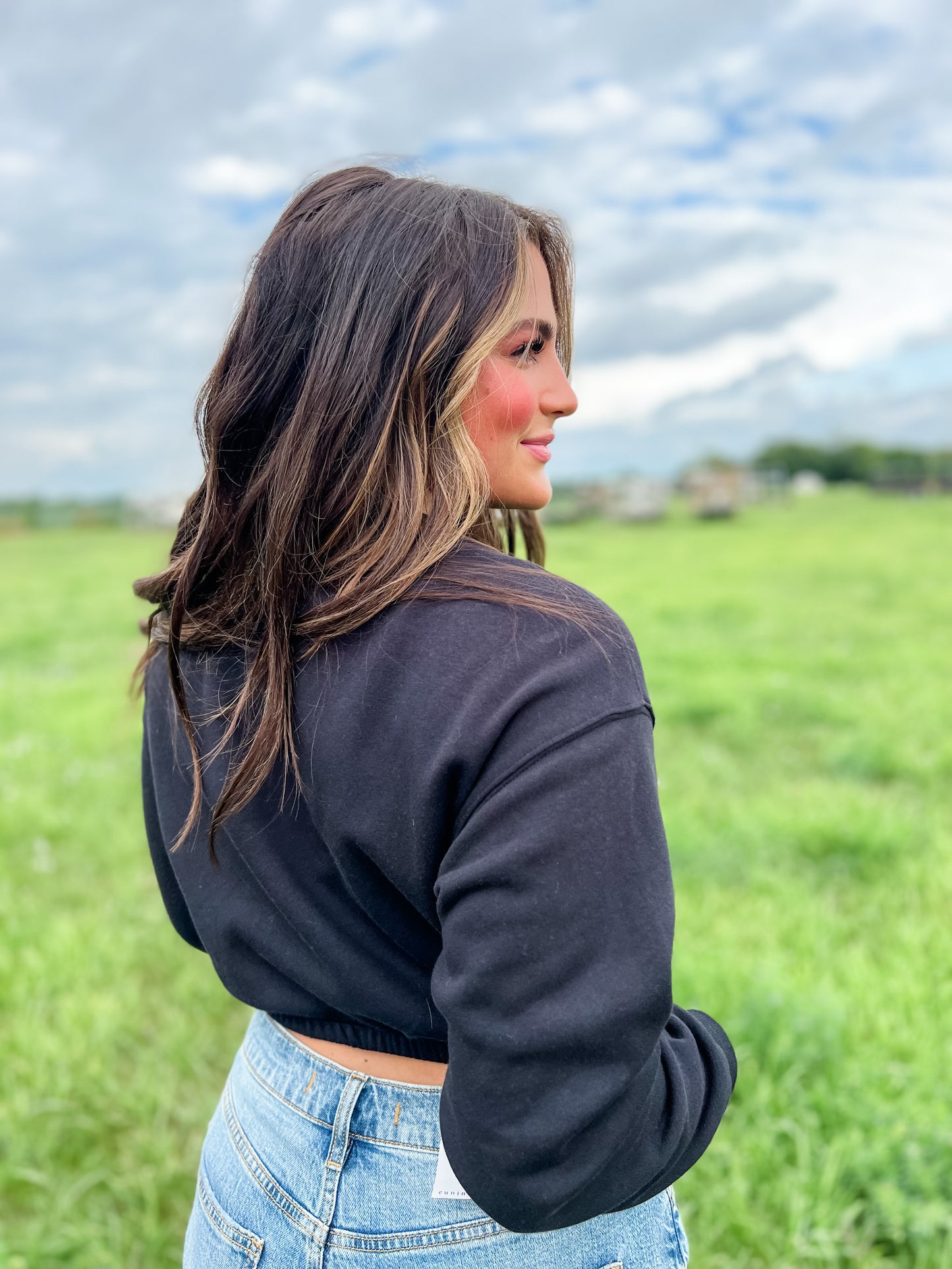 Miller Crop Cinch Crew - Black