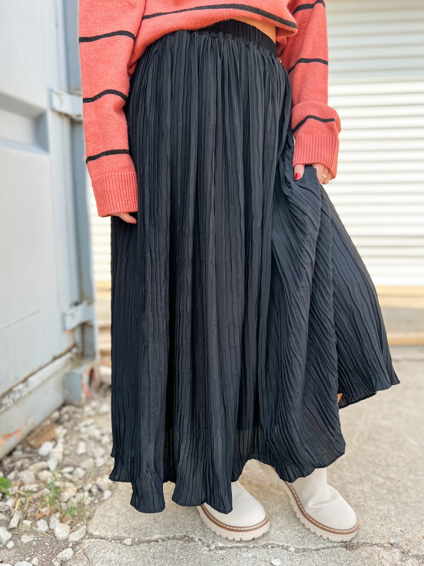 Camille Pleated Midi Skirt - Black