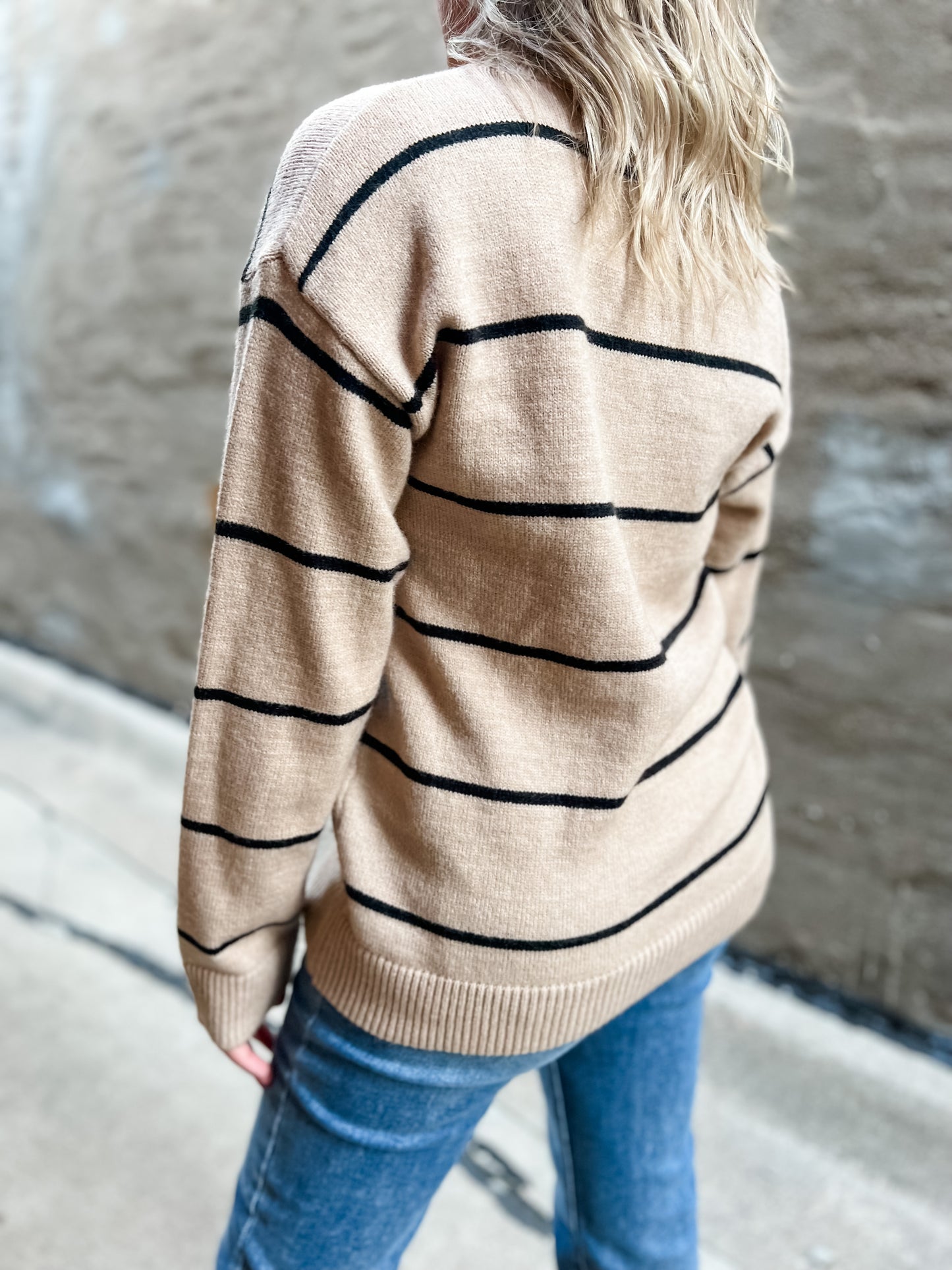 In Line Sweater - Beige