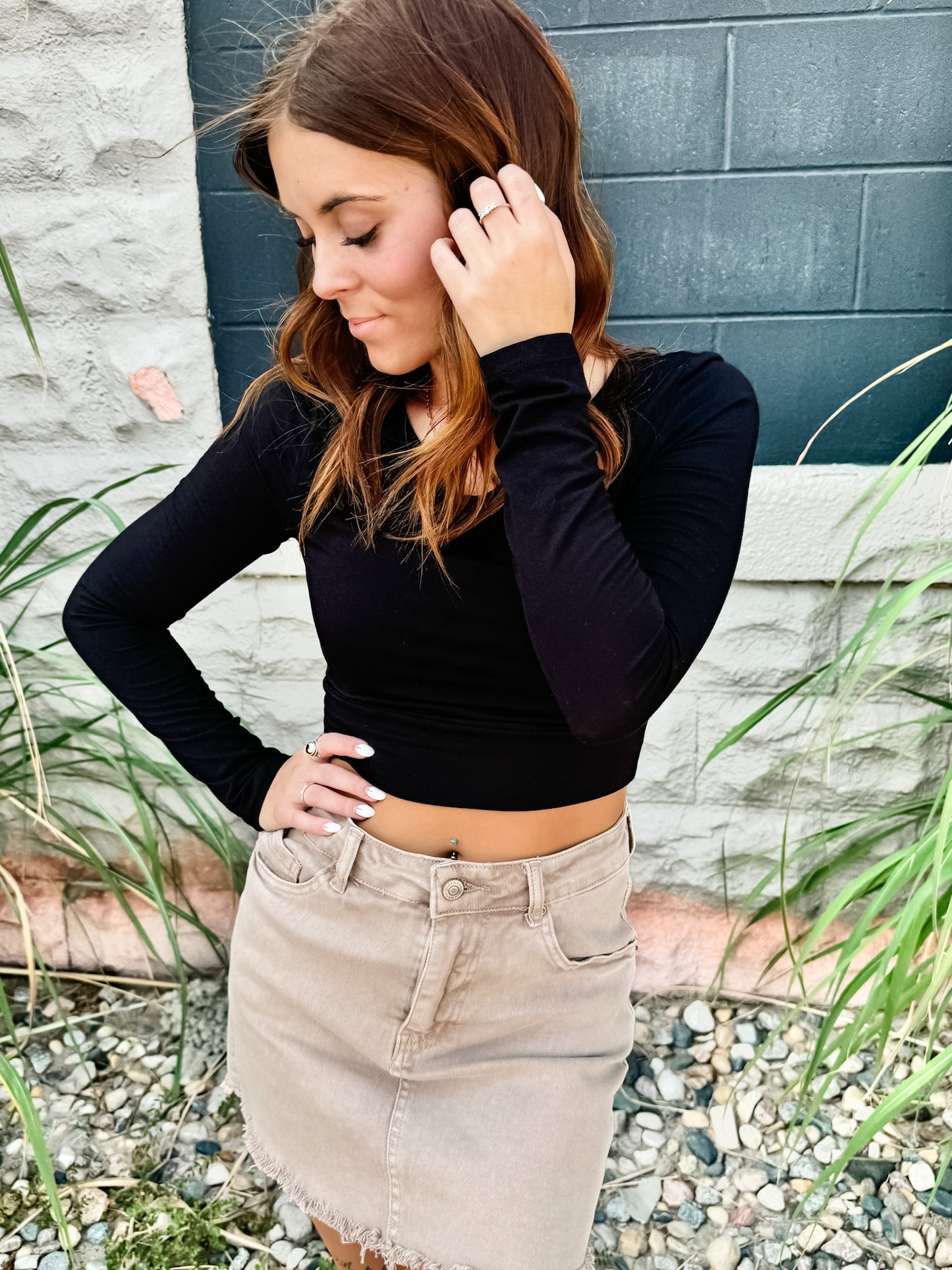 Sleek & Sexy Long Sleeve Crop - Black